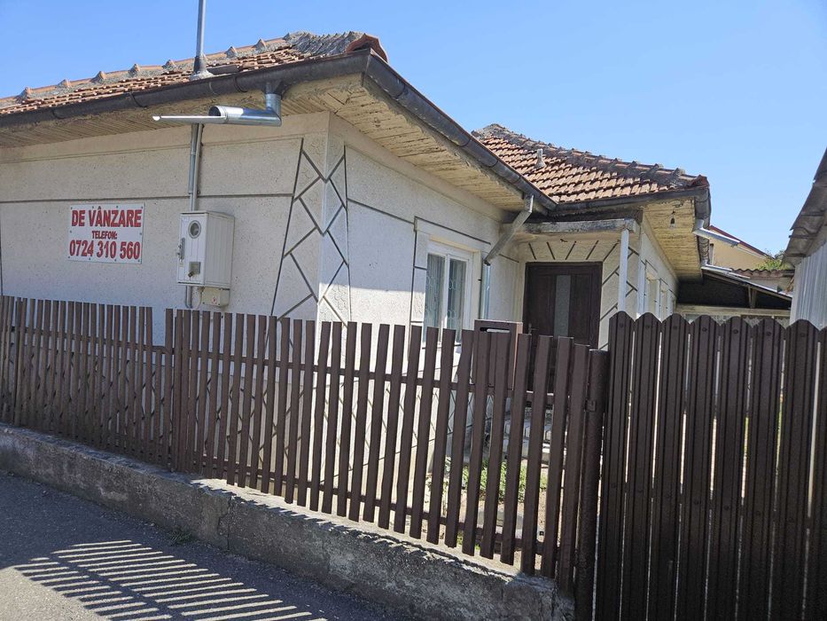 Casă de vânzare în Oltenița, str. Cuza Vodă nr. 37, 480 mp