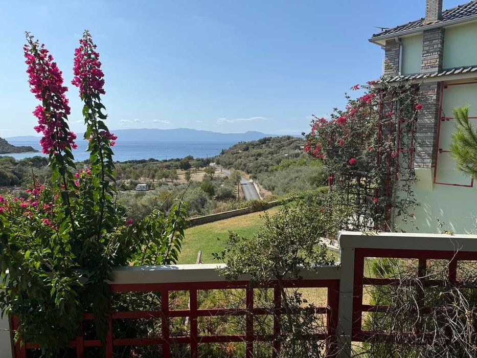 Продава се Къща в София, Център - 480 кв.м за 1042 €/кв.м - Снимка #3