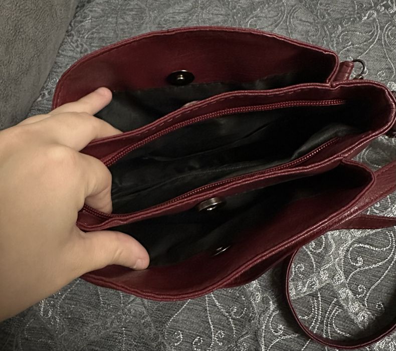 Малка чанта през рамо