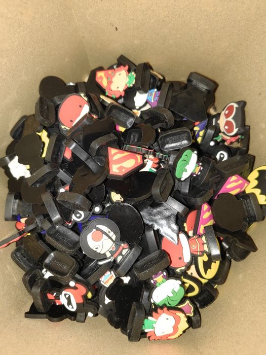 Figurine cu supereroi. Colecție de 24 figurine.