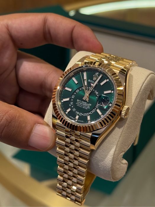 Rolex Sky-Dweller Jubilee Green Money Dial Gold 18k