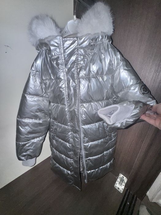 Куртка зимняя на девочку.