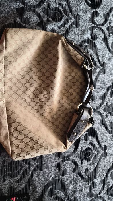 Оригинална чанта на Gucci,