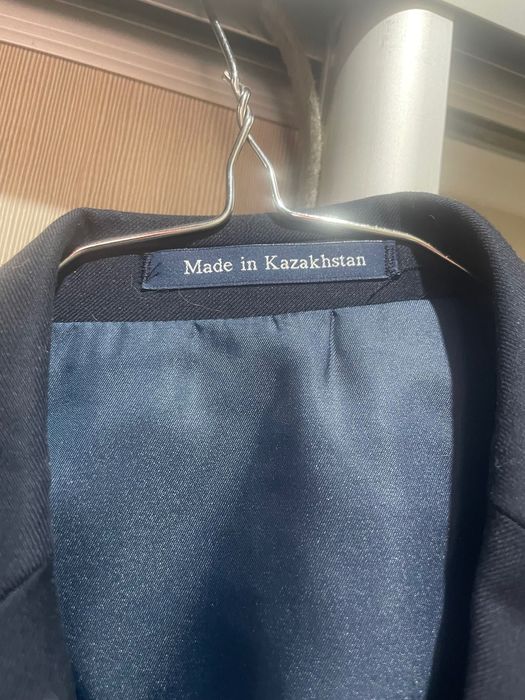 Пиджак на мальчика 10/12 лет