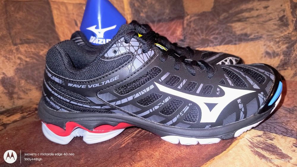 Маратонки  Mizuno