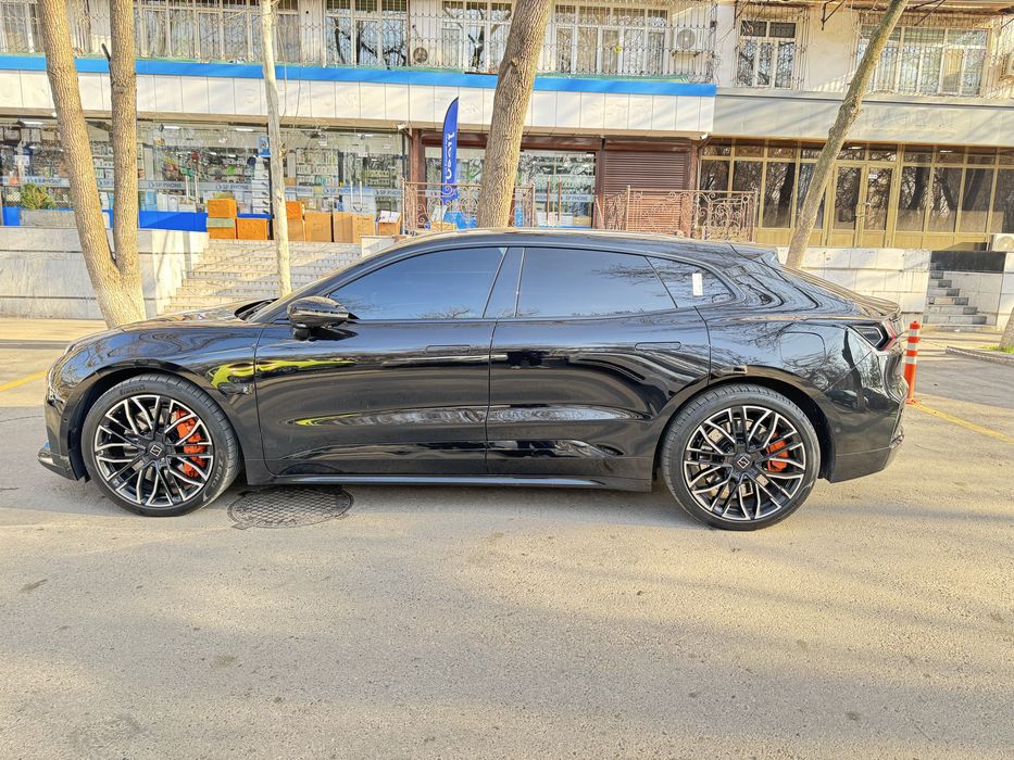 Zeekr 001 restyling YoU, 2024 ўзимни мошинам