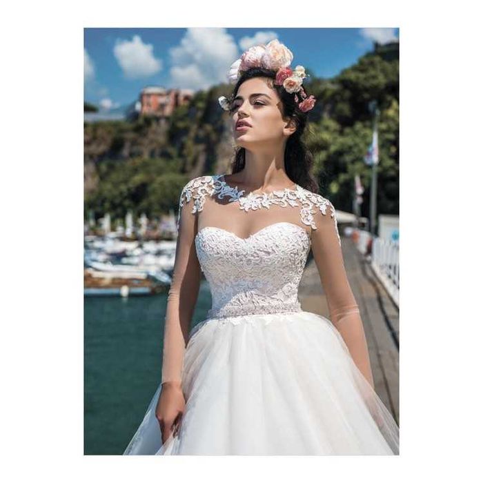 Нова дизайнерска сватбена рокля