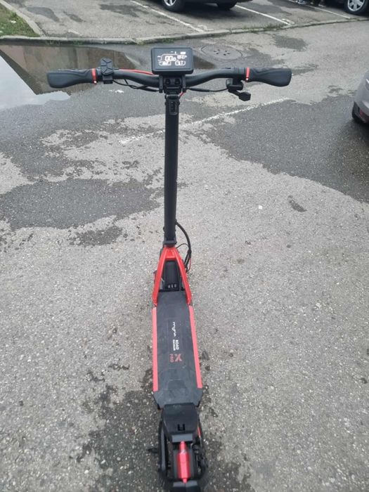 Trotineta elcetrica myria