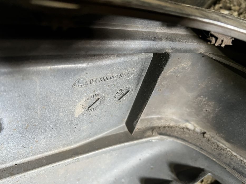 Бампер на мерседес w124