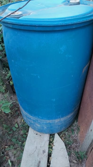 Продаются бочки пластиковые