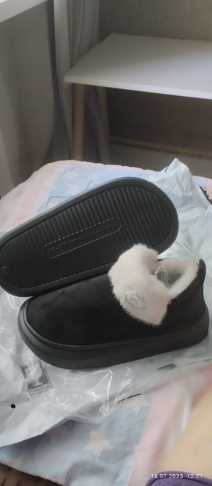 Обувь очень лёгкая и удобная