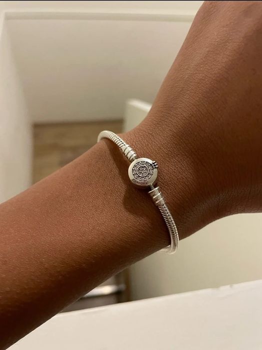 Vând bratara argint