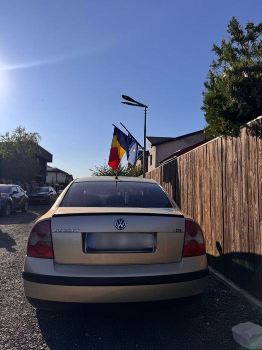 VOLKSWAGEN Passat 2002 — imagine 2