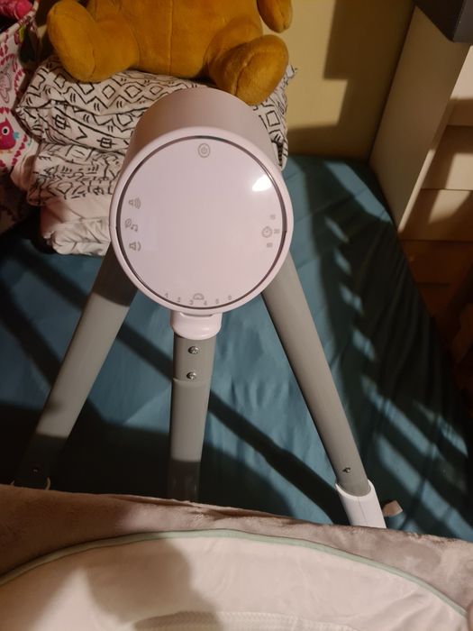 Balansoar cu vibrații și sunete pentru bebeluș ingenuity