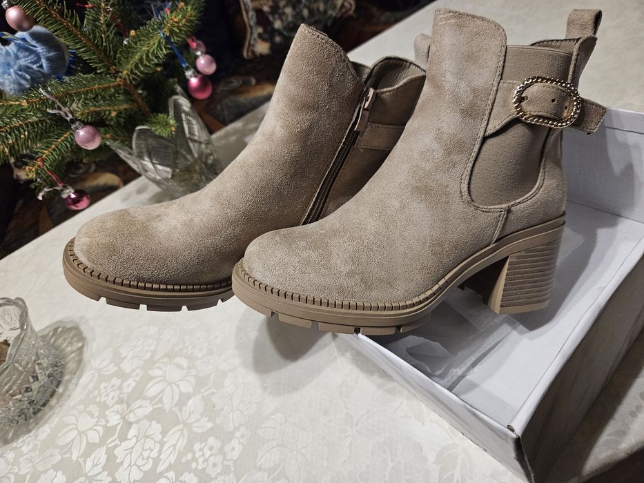 Нови дамски зимни боти