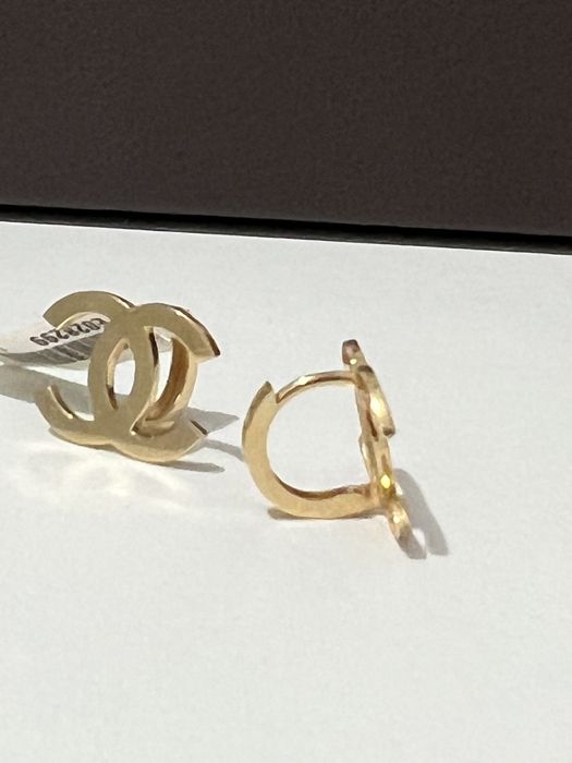 Золотые сережки Шанель
