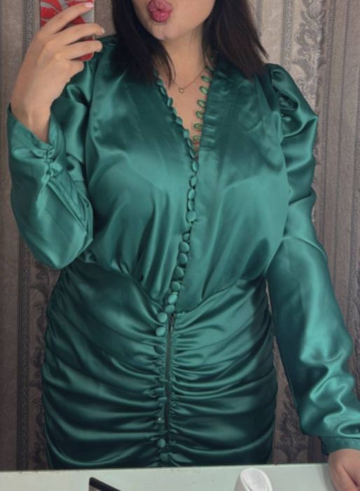 Женское платье вечернее