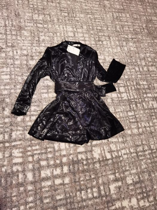 Salopeta scurta Zara din catifea, noua,marimea s