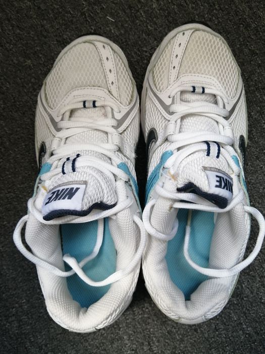 Adidași Nike marimea 38