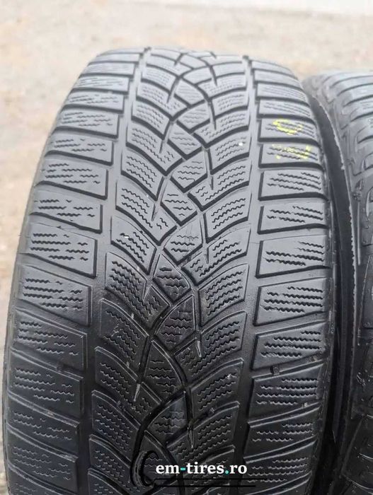 SET 2 Anvelope Iarna 215/50 R17 GOODYEAR UltraGrip Performance 95V