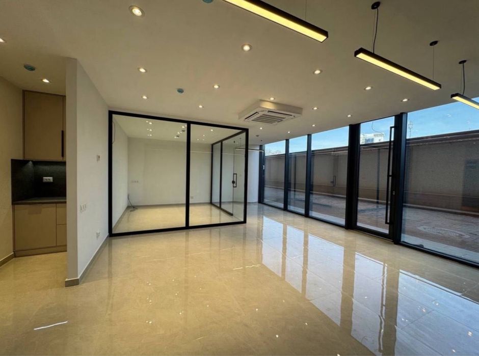 Сдаётся нежилое помещение в БЦ Зарафшан