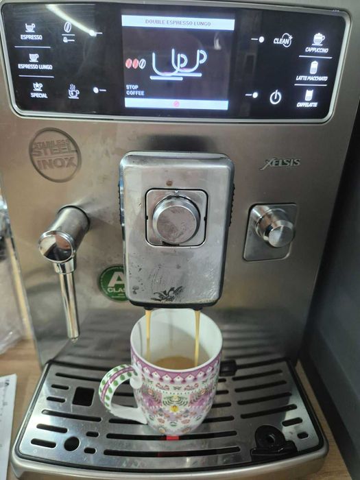 Saeco Xelsis - италиански  модел ,  с БГ меню и кана