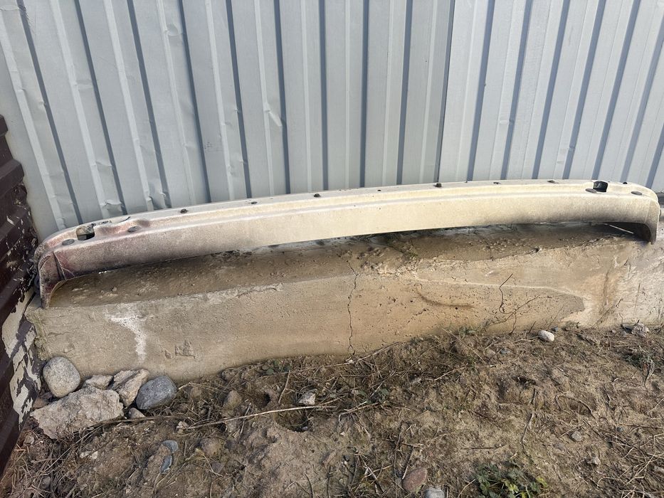 Усилитель бампера e34