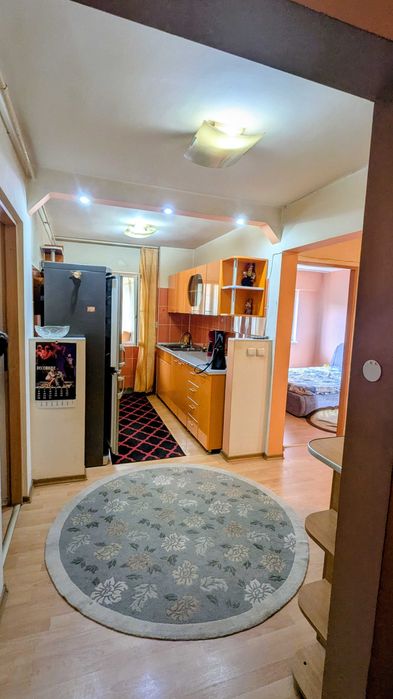 Apartament 2 camere, zona Hermes Petroșani - Vedere 3