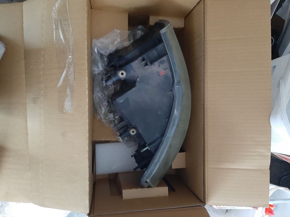 Десен Фар За Форд Транзид 2004г.