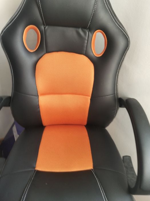 Vând Scaun gaming