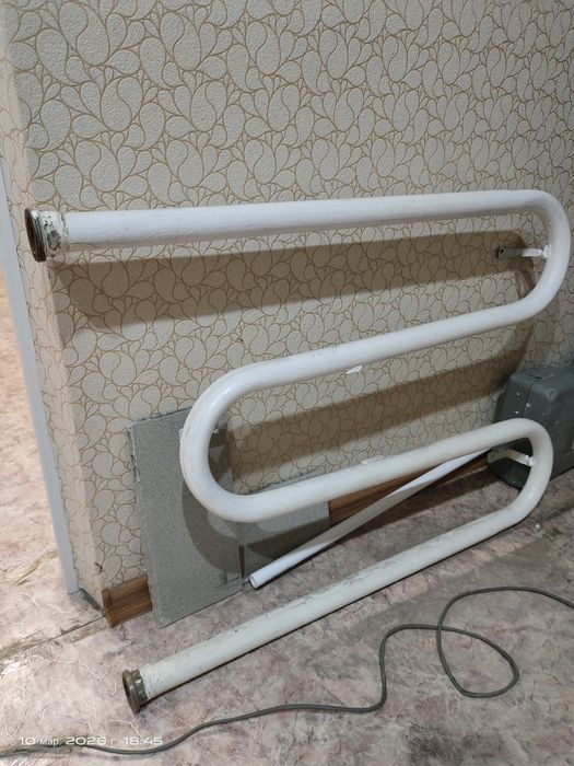 Продам полотенцосушител-змейку