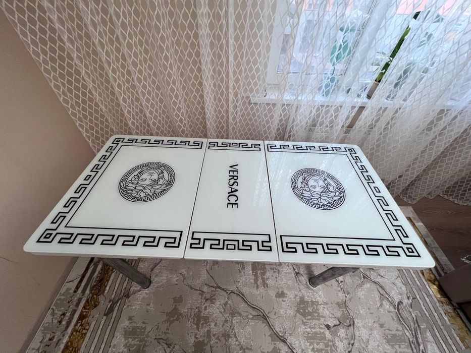 Стол продам versace стекло