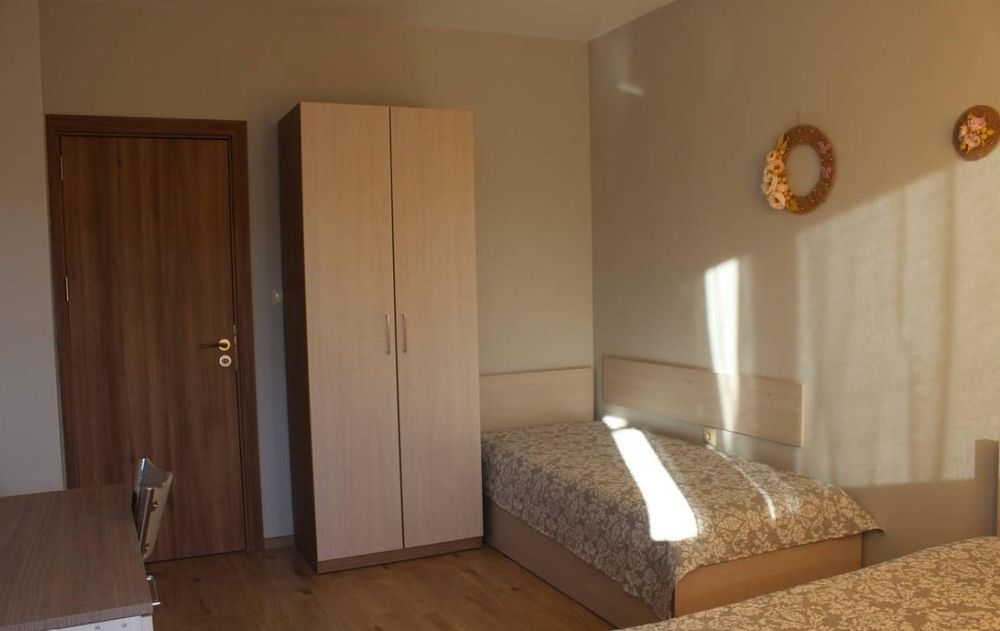 Дава се под наем Двустаен апартамент в Бургас, Меден рудник - зона В - 60 кв.м за 331.5 € - Снимка #4