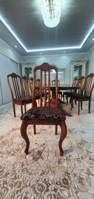 Срочно 2.45Х1.20см 12 кишилик стол  ва 10та стул сотилади