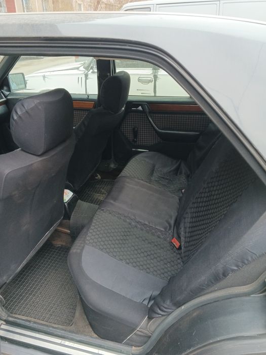 Продам Мерседес 124