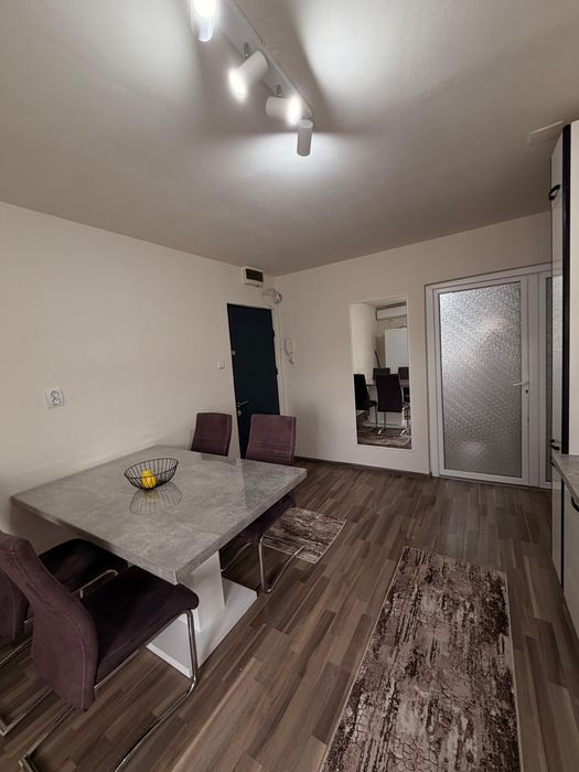 Apartament 3 camere, et.4 Micro 4
