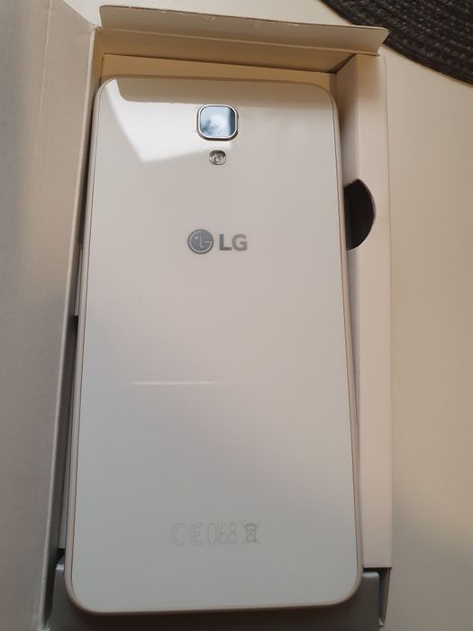 Телефон LG X Screen ,като нов