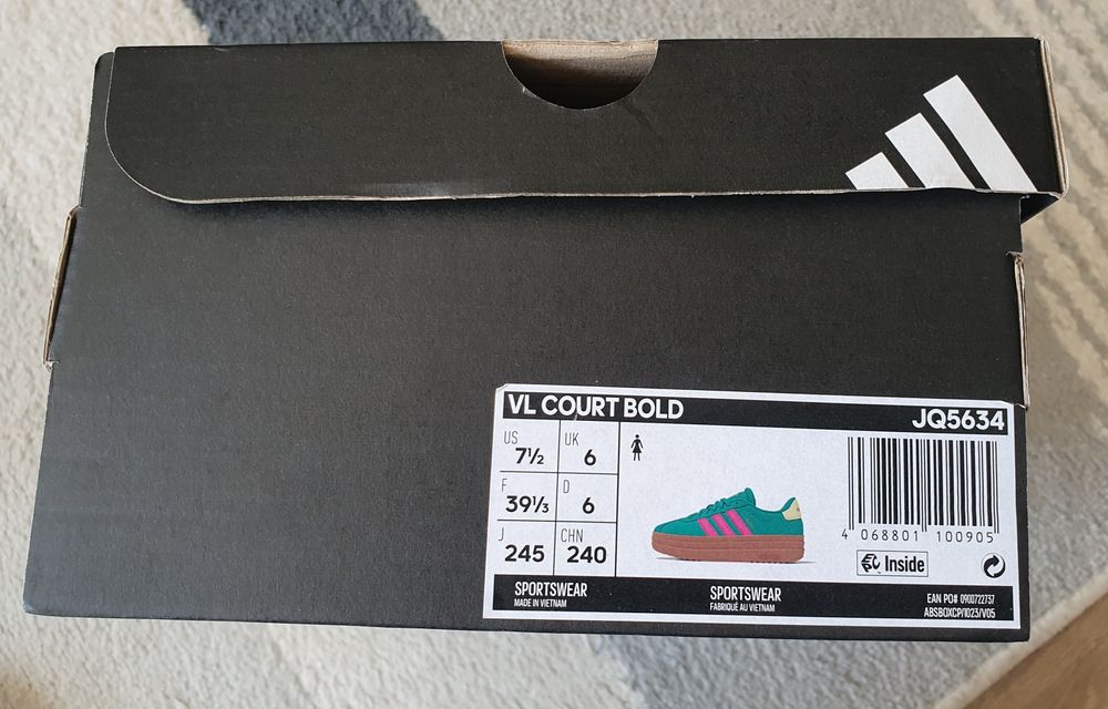 Продавам маратонки Adidas VL Court Bold, размер 39 1/3