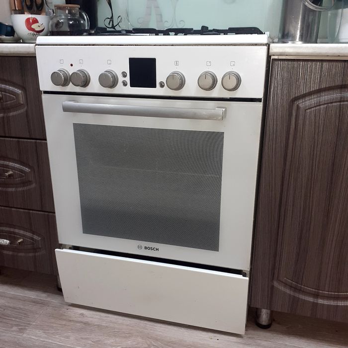 Продам газовую плиту