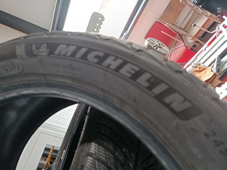 2бр.зимни гуми 245/45/17 Michelin