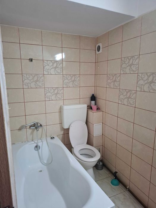 Apartament 3 camere de inchiriat in centrul orasului