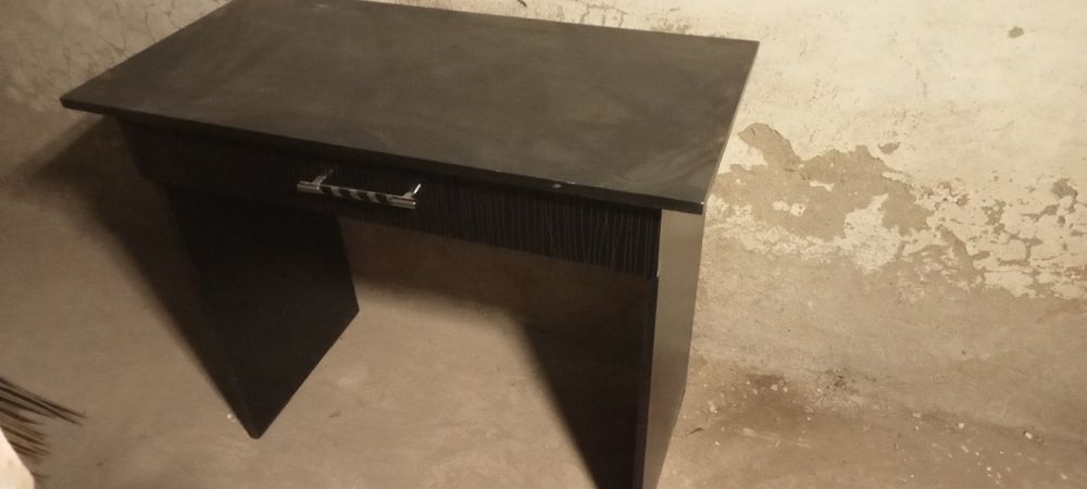 Продам письменный стол