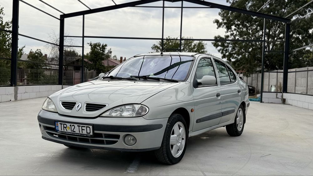 Renault megane unic proprietar! De noua !benzina!