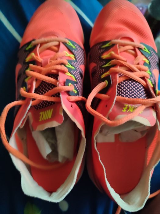 Vând pantofi sport Nike