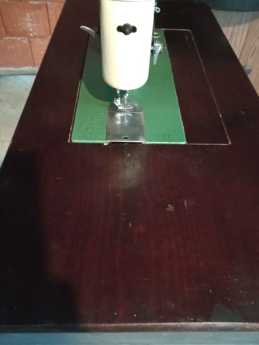 Mașină de cusut Ileana