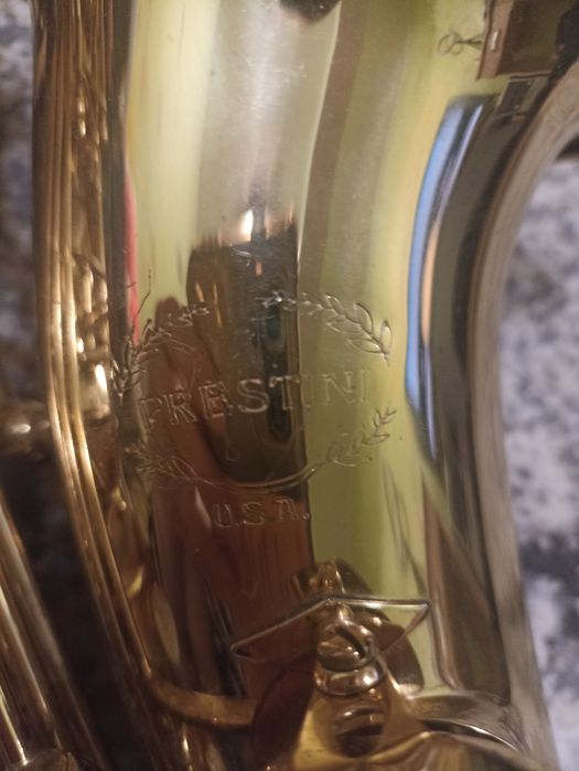 Саксофон альт , американец