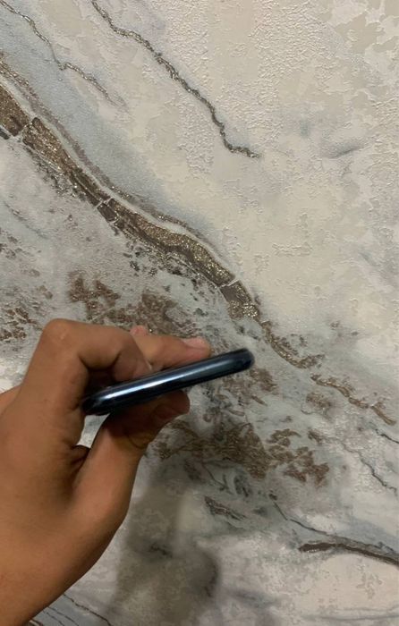 Iphone 11 pro srochna sotiladi