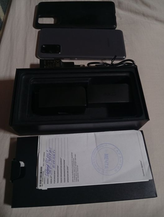 Samsung s20+, полная комплектация, в идеале