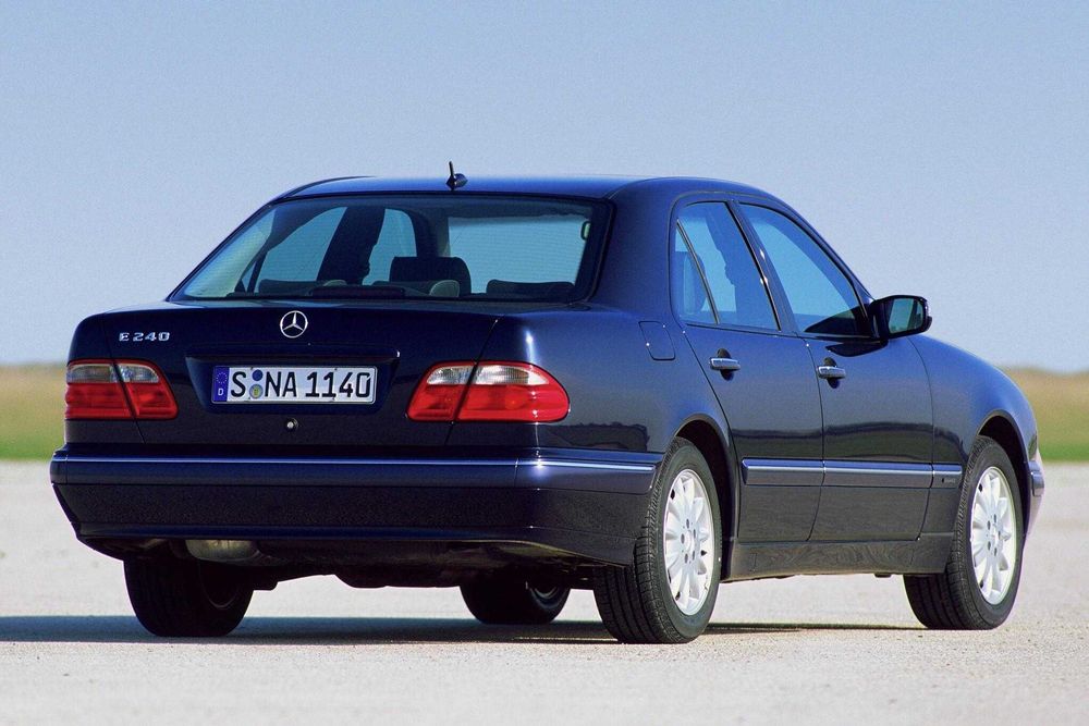 Бампера на MERCEDES W208/W210