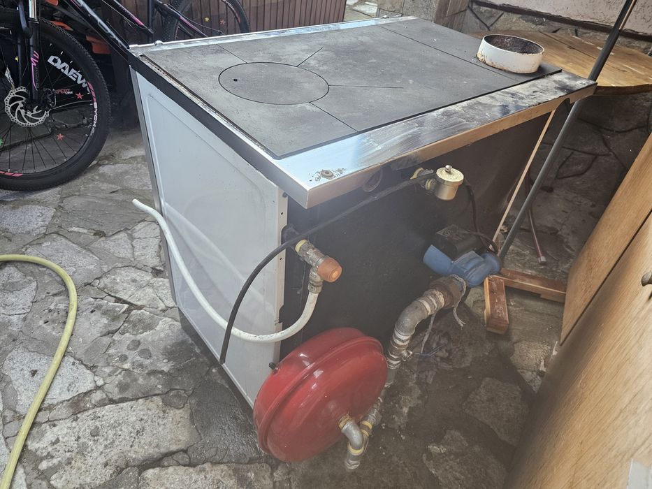 Готварска печка на дърва с водна риза Alfa Plam Alfa Term 27 Бяла, 27.56kW